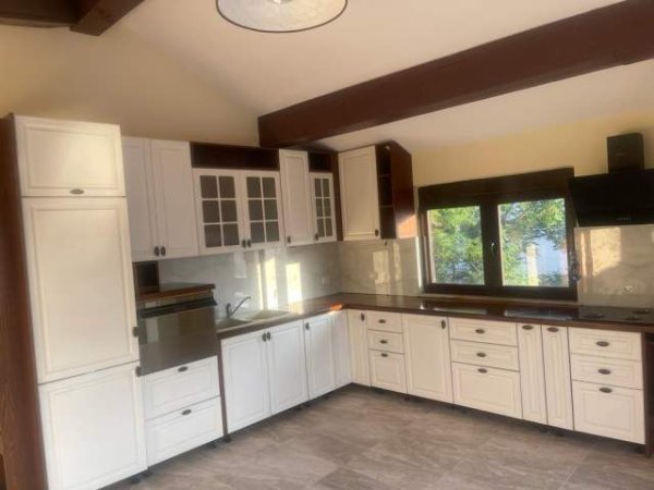 Tirane, jepet me qera apartament duplex 2+1+BLK Kati 3, 118 m² 38000 Leke (VARRI BOMIT)