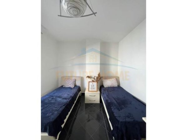 Tirane, jepet me qera apartament 1+1+BLK Kati 2, 120 m² 400 Euro (FRESKU)