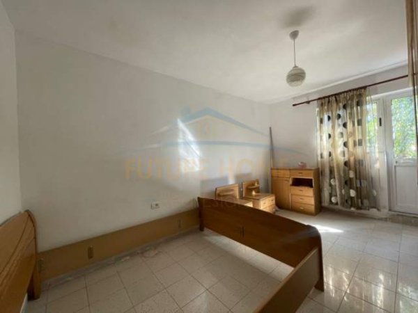 Tirane, jepet me qera apartament 1+1 Kati 1, 60 m² 370 Euro (Laprake)