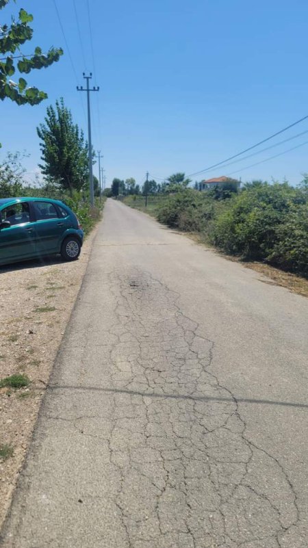 Durres, shes toke 4.000 m² 20 Euro/m2 (tek 4 rruget e fllakes)