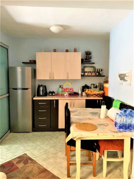 Tirane, shitet apartament 2+1 Kati 3, 57 m² 57.000 Euro (vangjel capo)