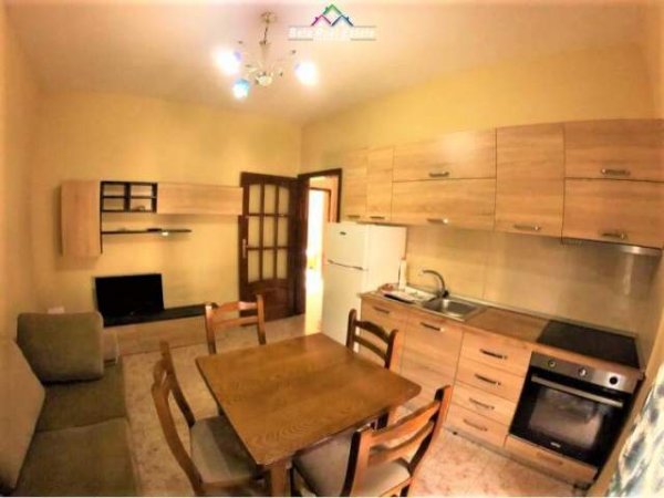 Tirane, jepet me qera apartament 2+1 Kati 4, 75 m² 450 Euro (21 dhjetori)