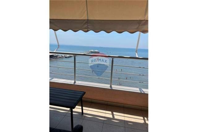 Durres, jepet me qera apartament buze detit 1+1+BLK Kati 4, 65 m² 400 Euro, prane Hotel Edart