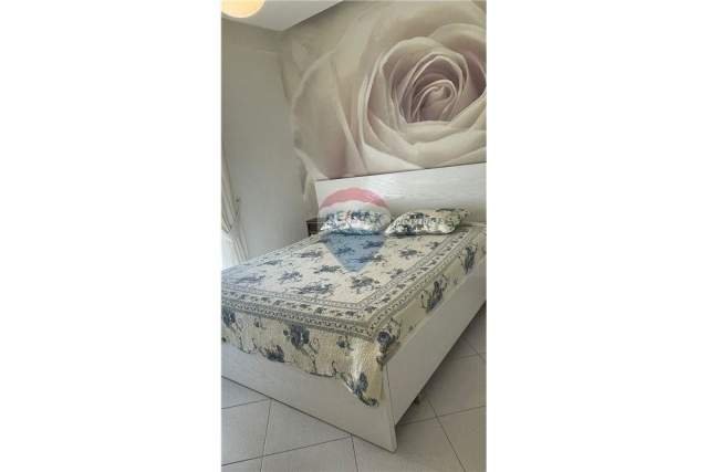 Durres, jepet me qera apartament buze detit 1+1+BLK Kati 4, 65 m² 400 Euro, prane Hotel Edart