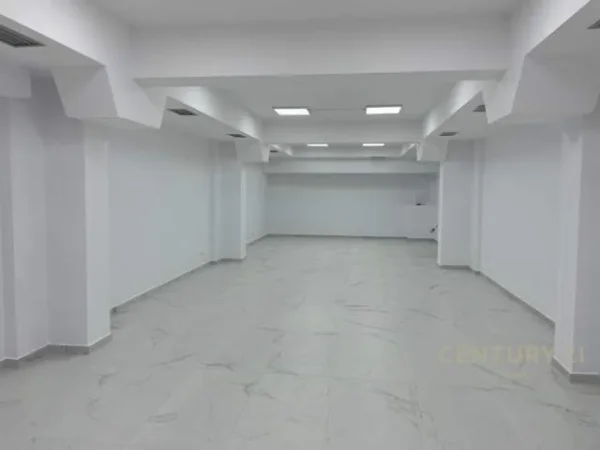 Tirane, jepet me qera ambjent biznesi Kati 0, 100 m² 700 Euro (Rruga Irfan Tomini, Selitë)