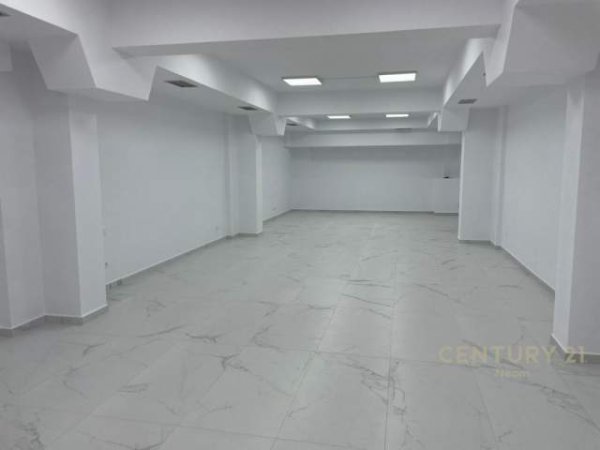 Tirane, jepet me qera ambjent biznesi Kati 0, 100 m² 700 Euro (Rruga Irfan Tomini, Selitë)