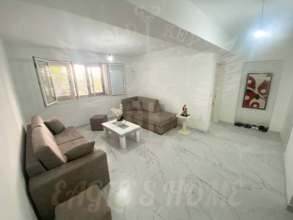 Durres, jepet me qera apartament 1+1+BLK Kati 1, 75 m² 290 Euro (Drejtoria Policis)