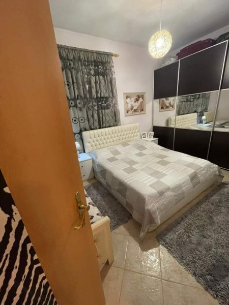 Tirane, shitet apartament 2+1+BLK Kati 3, 114 m² 160.000 Euro (Rruga e Kavajes)