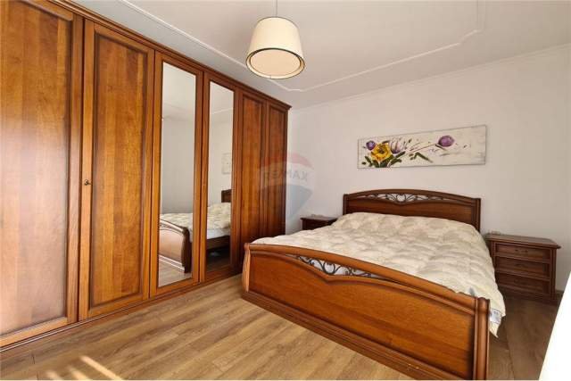 Tirane, jepet me qera apartament 2+1+BLK Kati 6, 122 m² 800 Euro (Bllok)