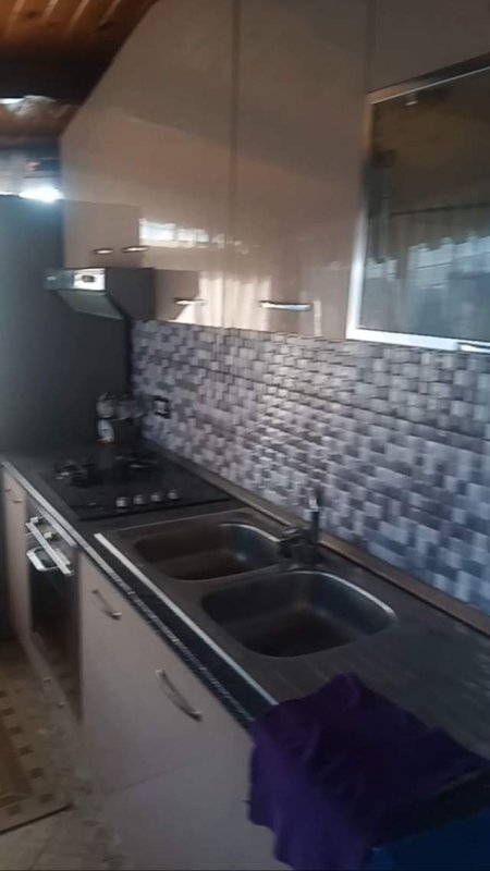 Tirane, jepet me qera Vile 1+1 Kati 3, 50 m² 23.000 Leke (150 m nga Spitali Ushtarak ,Laprak)