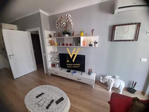 Tirane, shitet apartament 2+1 Kati 5, 102 m² 184.000 Euro (unaza e re)