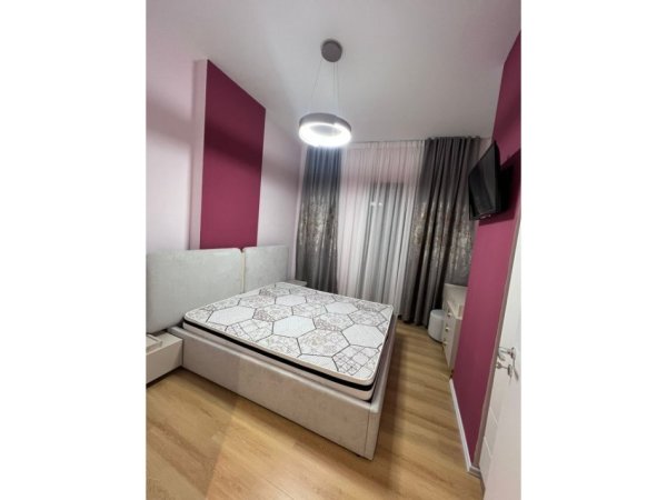 Tirane, jepet me qera apartament Kati 6, 95 m² 800 €