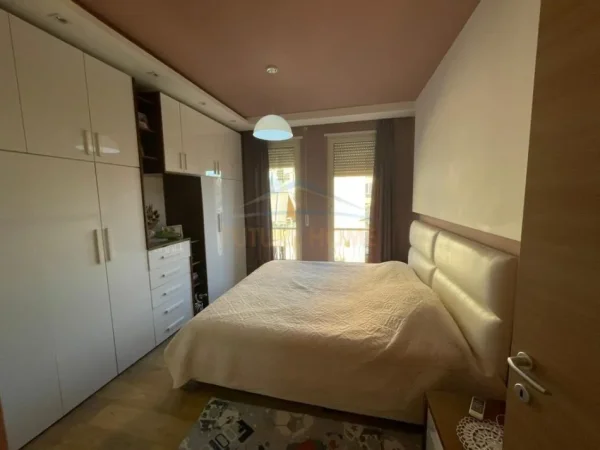 Tirane, shitet apartament Kati 2, 91 m² 255.000 €