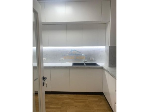 Tirane, jepet me qera apartament Kati 0, 170 m² 2.500 €