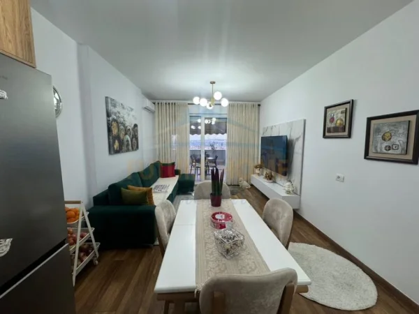 Tirane, shitet apartament Kati 5, 55 m² 170.000 €