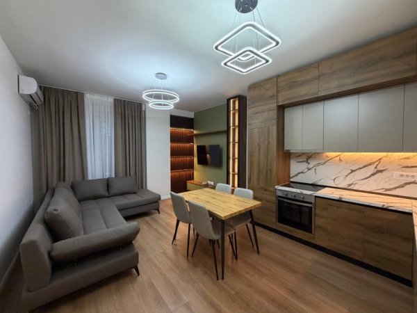 Tirane, jepet me qera apartament 1+1 Kati 1, 60 m² 750 € (Kika 2 tek Komuna e Parisit.)