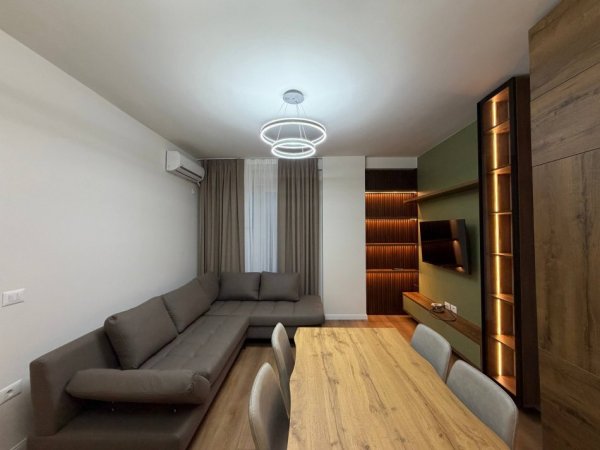 Tirane, jepet me qera apartament 1+1 Kati 1, 60 m² 750 € (Kika 2 tek Komuna e Parisit.)