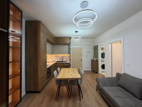 Tirane, jepet me qera apartament 1+1 Kati 1, 60 m² 750 € (Kika 2 tek Komuna e Parisit.)