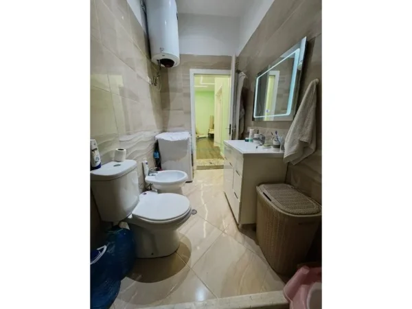 Tirane, shitet apartament 1+1+Ballkon Kati 5, 90 m² 130.000 € (Fresk, Tiranë)