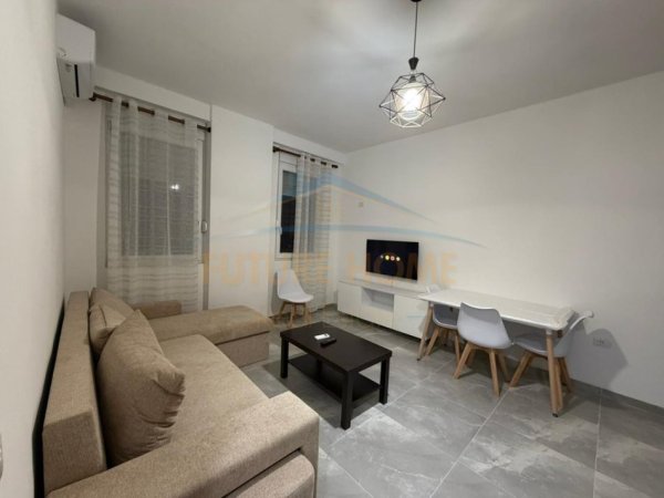 Tirane, jepet me qera apartament 1+1+Post Parkimi  Kati 4, 58 m² 500 € (KOMPLEKSI TUDAS)  UNA61894