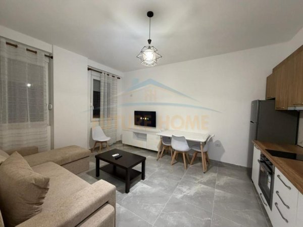 Tirane, jepet me qera apartament 1+1+Post Parkimi  Kati 4, 58 m² 500 € (KOMPLEKSI TUDAS)  UNA61894