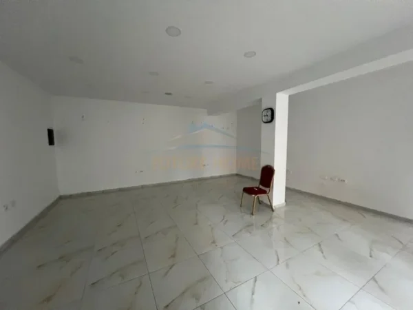 Tirane, shitet ambjent biznesi Kati 0, 48 m² 160.000 €