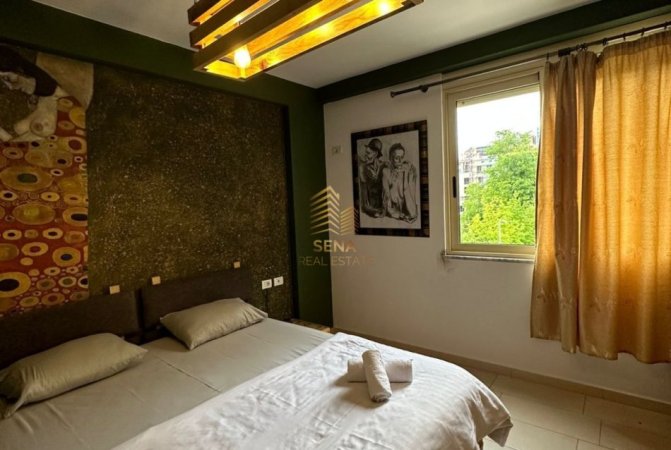 Tirane, jepet me qera apartament 1+1+Ballkon Kati 2, 65 m² 550 € (Rruga Eduard Mano)