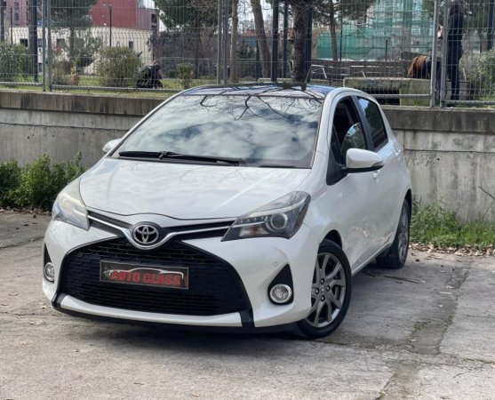 Tirane, makine TOYOTA YARIS Nafte, e bardhë manuale Klima 176.000 km 7.800 €