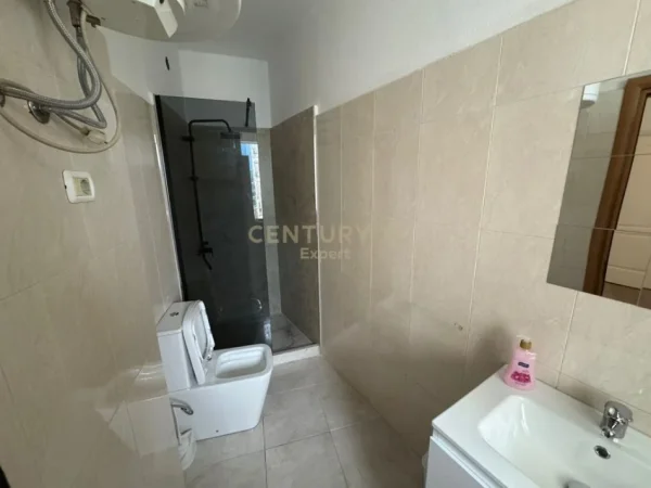 Tirane, jepet me qera 2+1 Kati 6, 106 m² 550 € (Astir)