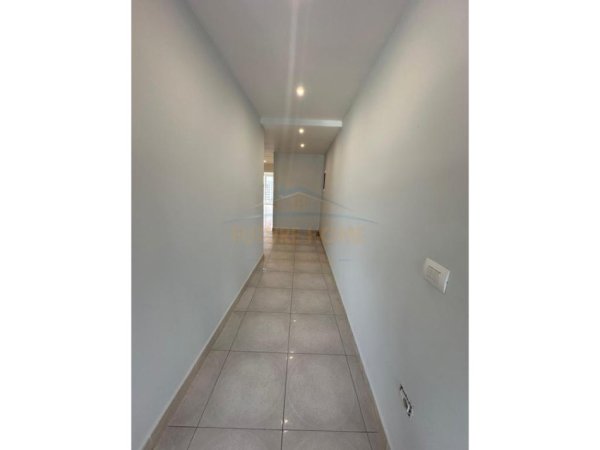 Tirane, shitet apartament Dublex Kati 6, 562 m² (Liqeni i Thatë)