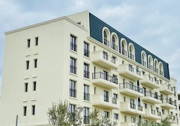 Tirane, shitet apartament 2+1 , 116 m² 