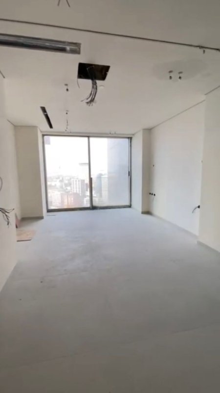 Tirane, jepet me qera apartament 1+1 , 2.000 € (Downtown ,Rruga e Elbasanit)