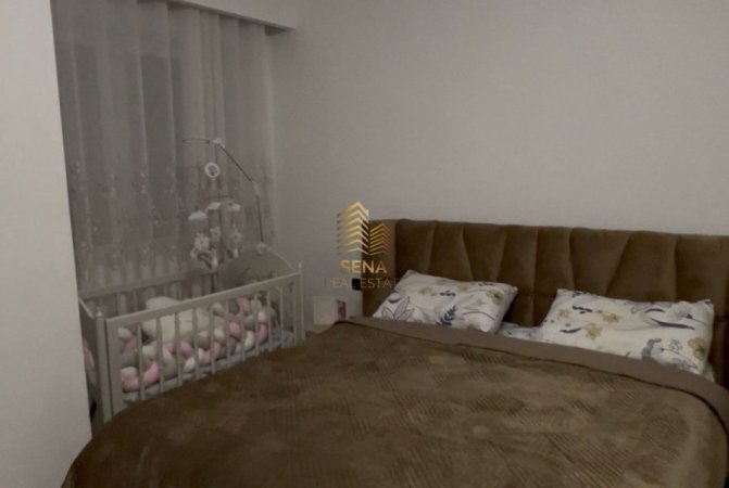 Tirane, jepet me qera apartament 2+1+Ballkon Kati 3, 129 m² 800 € (Brryli)