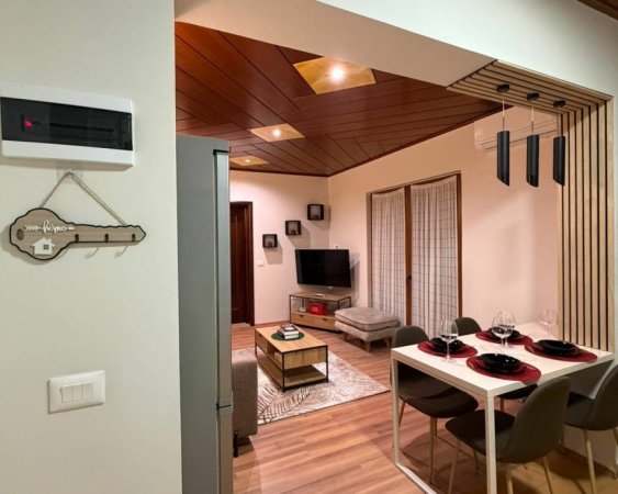 Tirane, jepet me qera apartament 1+1 Kati 2, 65 m² 600 € (Perballe Delijorgjit)