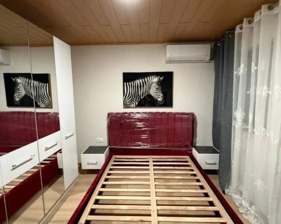 Tirane, jepet me qera apartament 1+1 Kati 2, 65 m² 600 € (Perballe Delijorgjit)