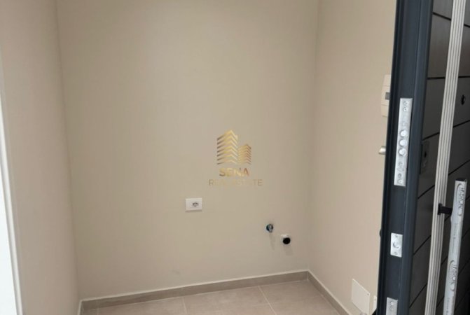 Tirane, jepet me qera apartament 1+1 Kati 3, 65 m² 500 € (Rruga 5 Maji)