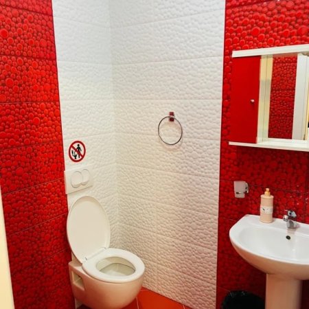 Tirane, jepet me qera apartament 2+1 Kati 4, 95 m² 850 € (Rruga e Kosovareve)