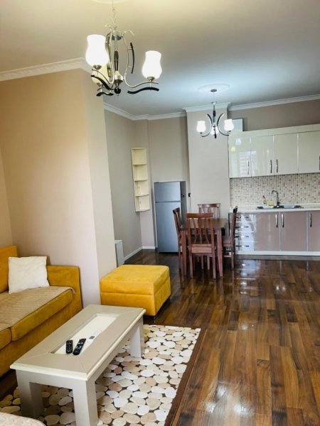 Tirane, jepet me qera apartament 2+1 Kati 4, 95 m² 850 € (Rruga e Kosovareve)