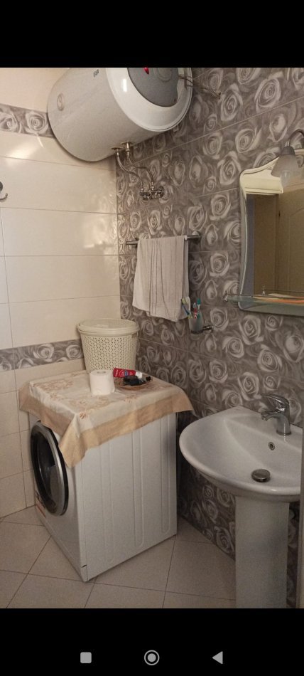 Tirane, jepet me qera apartament 2+1+Aneks+Ballkon Kati 7, 75 m² 600 € (ISH fusha aviacionit)