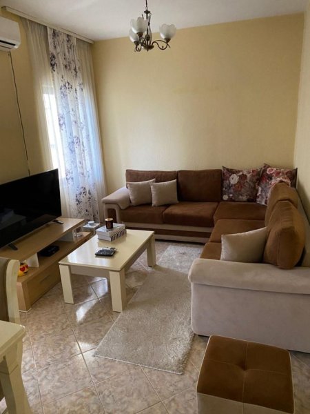 Tirane, jepet me qera apartament 1+1 Kati 6, 75 m² 600 € (square 21)