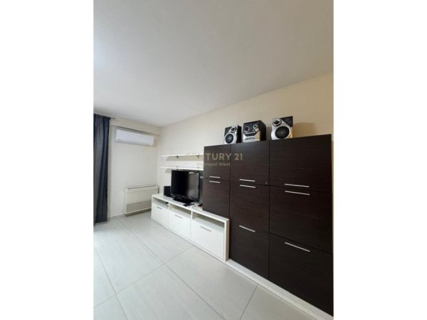Tirane, jepet me qera apartament 2+1+Ballkon Kati 6, 114 m² 900 € (atsh prane pazarit te ri)