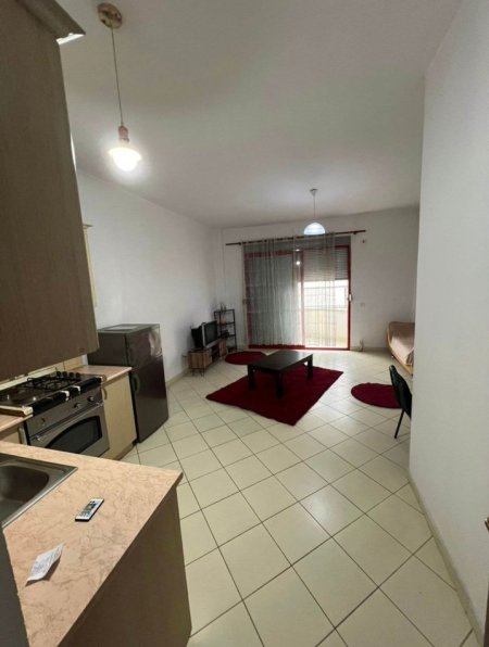 Tirane, jepet me qera apartament 1+1 Kati 6, 70 m² 370 € (Casa Italia)