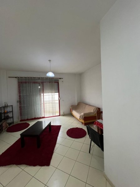 Tirane, jepet me qera apartament 1+1 Kati 6, 70 m² 370 € (Casa Italia)