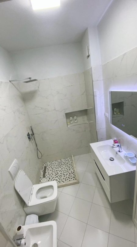 Tirane, jepet me qera apartament 2+1 Kati 3, 94 m² 450 € (don bosko)