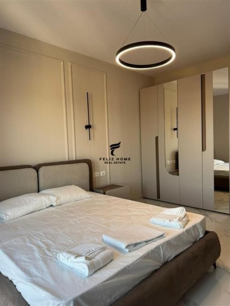 Tirane, jepet me qera apartament 3+1 Kati 15, 125 m² 1.900 € (RRUGA E KAVAJES)