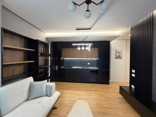 Tirane, jepet me qera apartament 2+1 Kati 3, 90 m² 1.100 € (9-Kateshet)