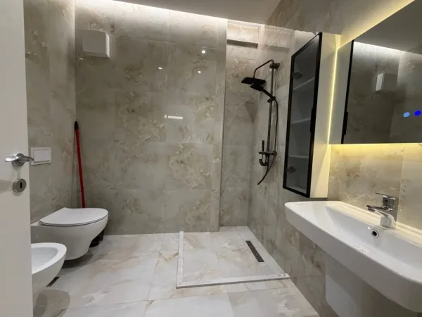 Tirane, jepet me qera apartament 2+1 Kati 3, 90 m² 1.100 € (9-Kateshet)