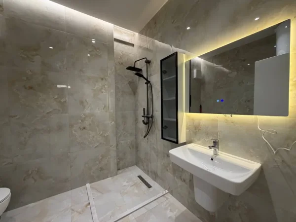 Tirane, jepet me qera apartament 2+1 Kati 3, 90 m² 1.100 € (9-Kateshet)