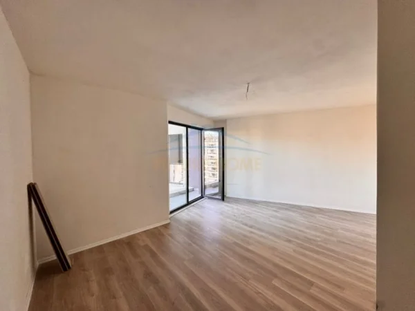 Tirane, shitet apartament 2+1 Kati 9, 98 m² 165.920 € (Fusha Aviacionit)