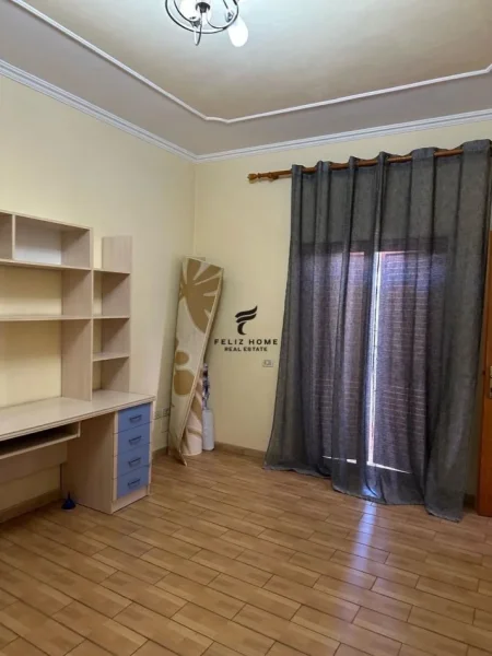 Tirane, shitet Vile 3 Katshe , 228 m² 360.000 € (PORCELAN)